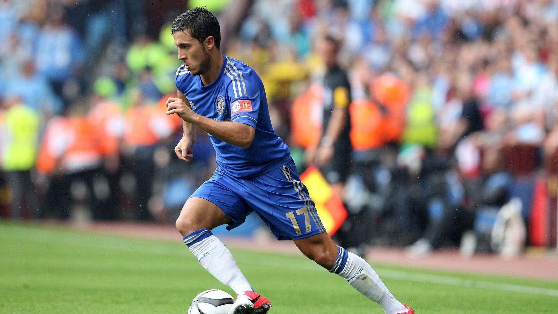 开云体育-东决关键战焦点战，阿尔及利亚冲垮曼城