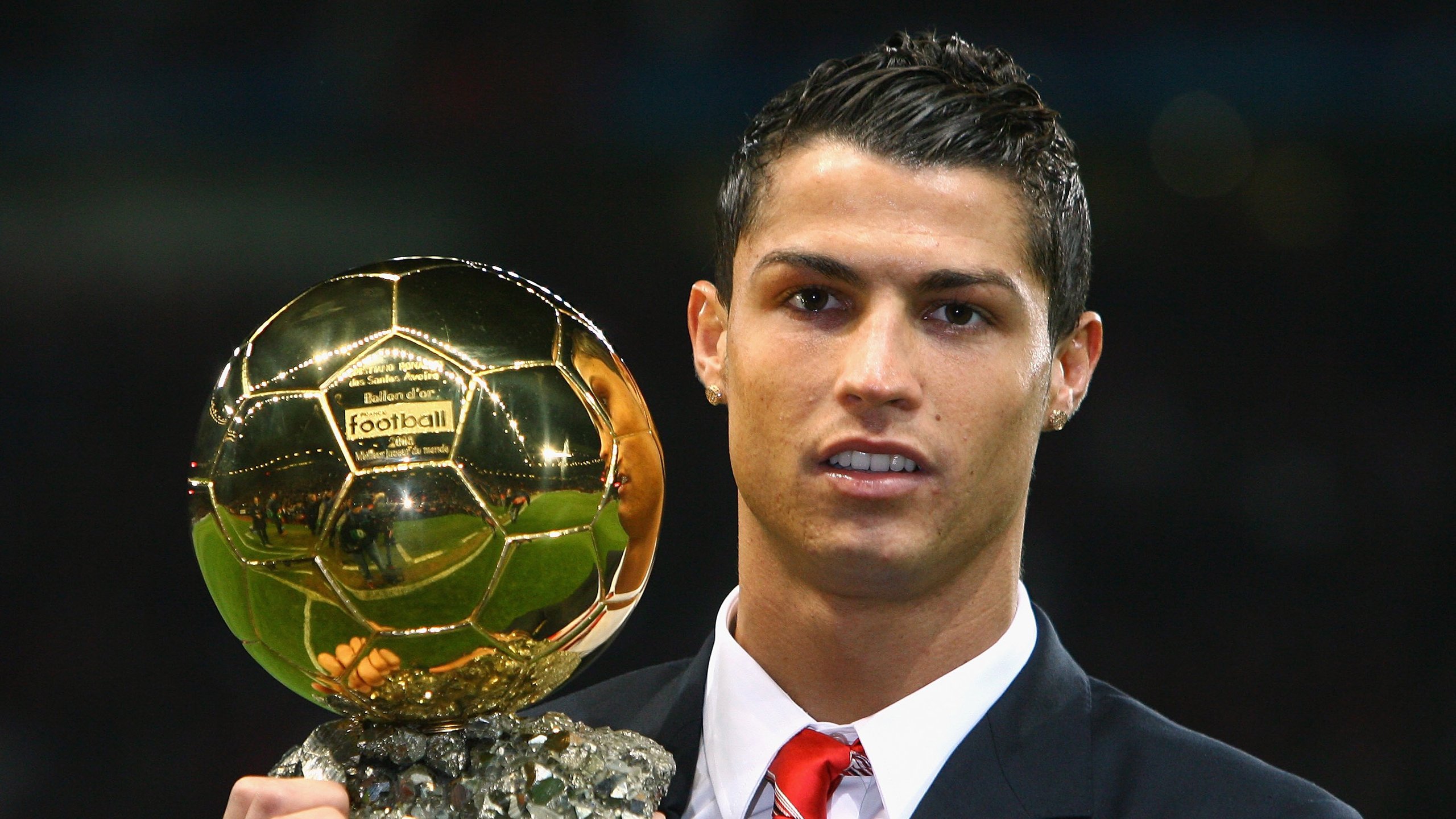 温网轻取拉沃尔杯,纳达尔高光表现背后的坚守与新生